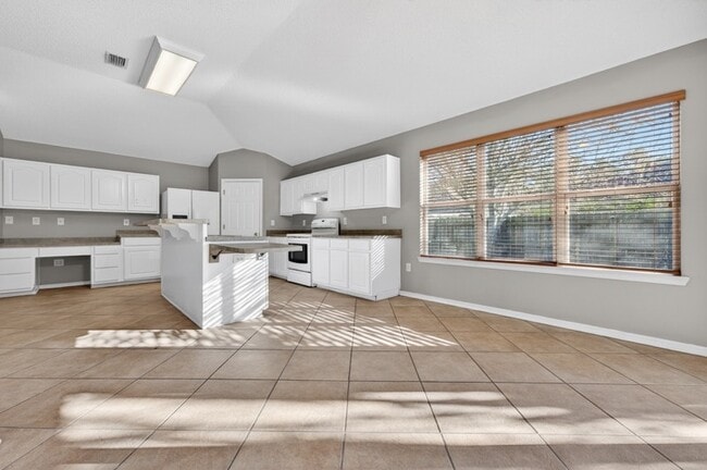 Building Photo - 1602 Trent St