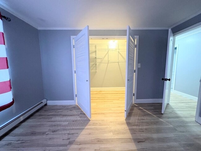 Building Photo - 240 Leda Ave