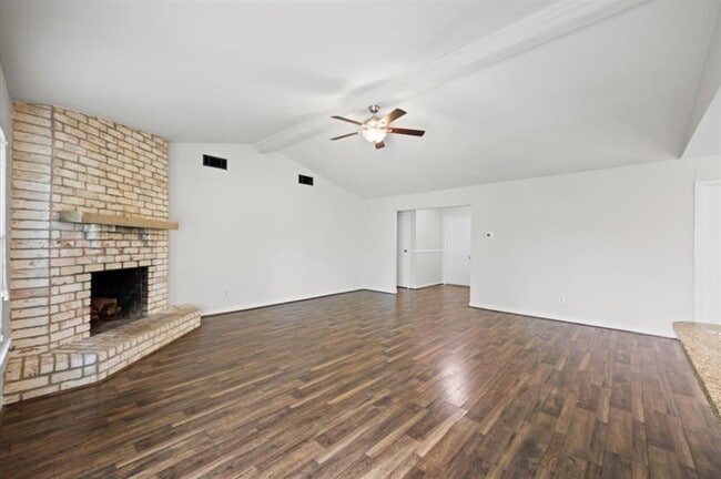 Building Photo - 3218 Sycamore Springs Dr