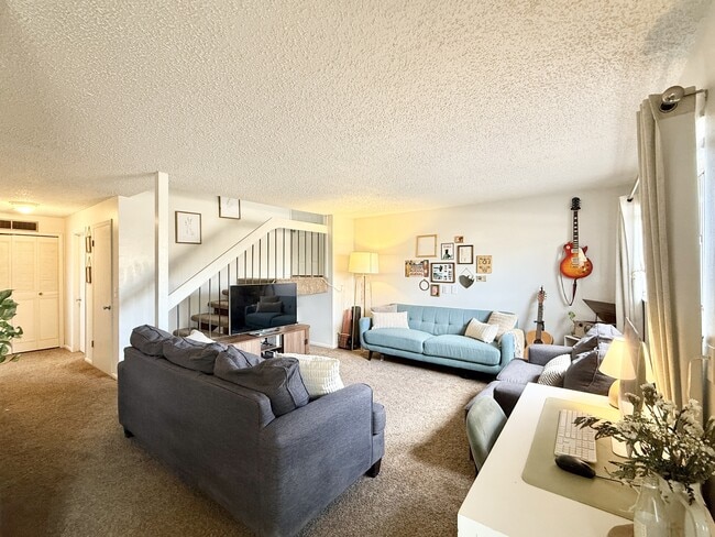 Building Photo - 1600 Banyan Dr