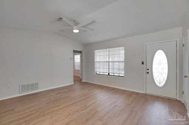 Building Photo - 10601 Silver Creek Dr