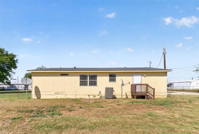 Building Photo - 1341 Flying L Ln