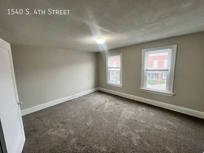 Building Photo - 1540 S 4th St