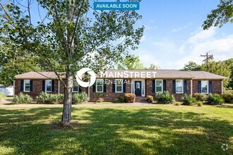 Building Photo - 135 Dundee Dr