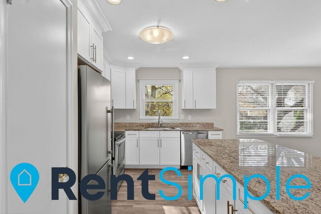 Building Photo - 12035 Stuart Ridge Dr