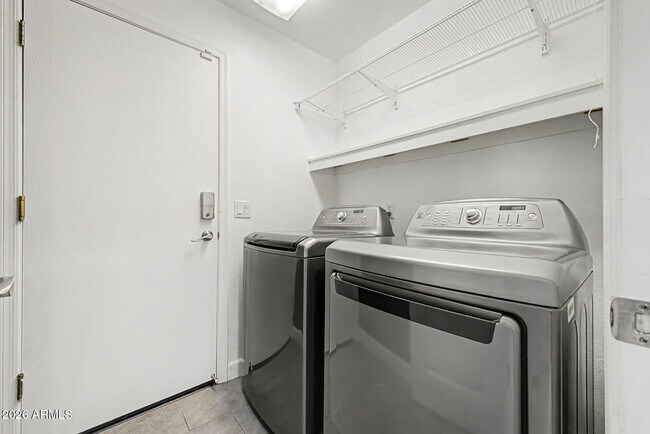 Building Photo - 18619 N 40th Pl