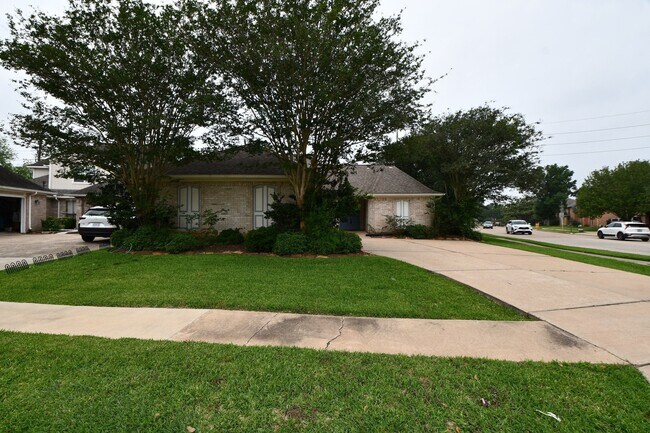 Building Photo - 1947 Mayweather Ln