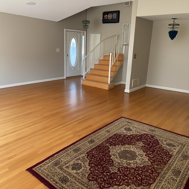 Building Photo - 4814 Birchwood Ave