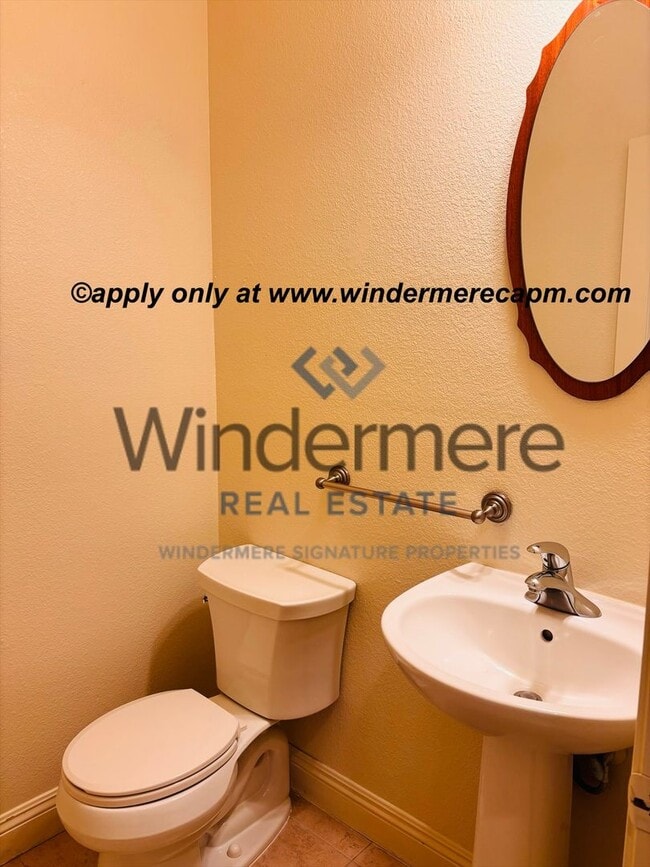 Building Photo - Bright & Spacious Two-Story home in Natomas Park!!