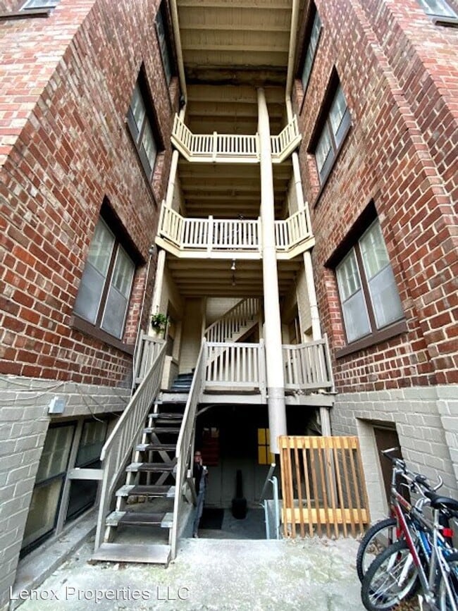 Building Photo - 4215 Grand Ave