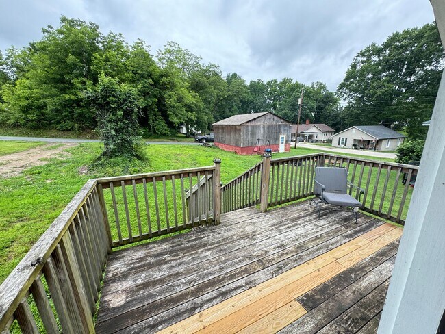 Building Photo - Cute 1 bedroom 1 bathroom home. Very close to research campus and downtown Kannapolis