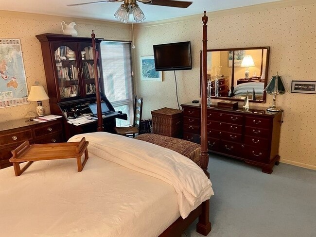 Building Photo - 35 Wharf Path