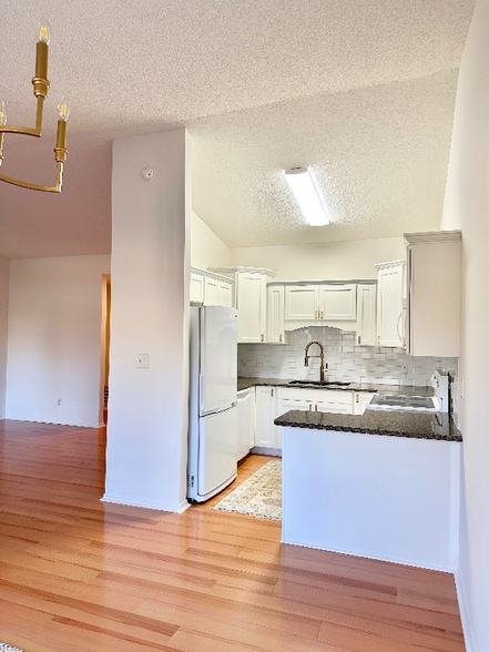 Building Photo - 8621 Flagstone Way