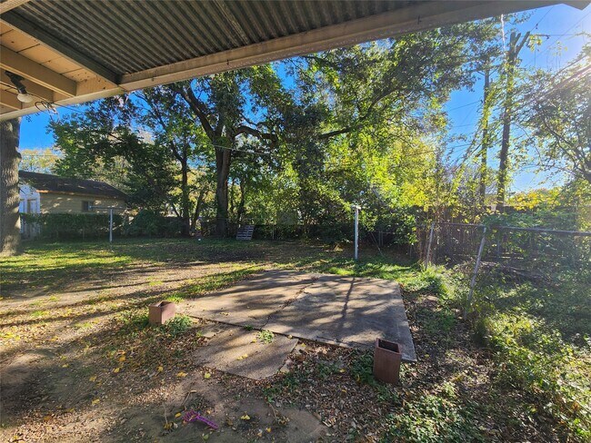 Building Photo - 1013 14th Ave N