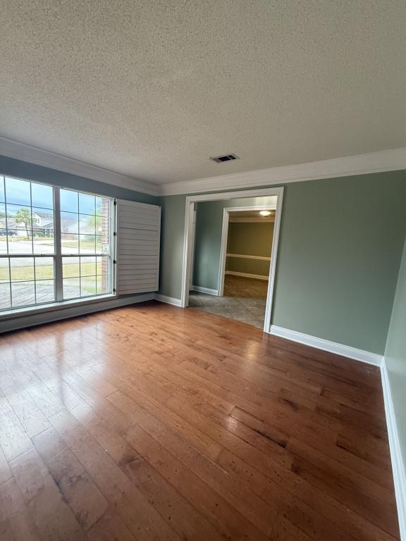 Building Photo - 2065 Juniper Dr