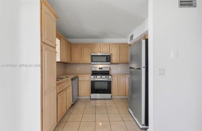 Building Photo - 5894 Longbow Ln