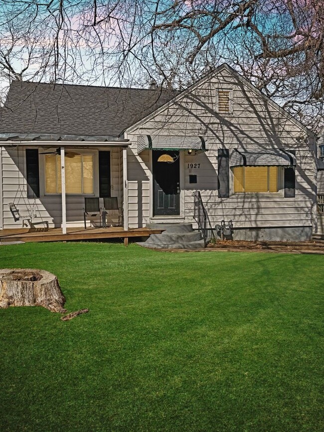 Building Photo - Charming West Tulsa Bungalow with Detached Garage and Hardwood Floors