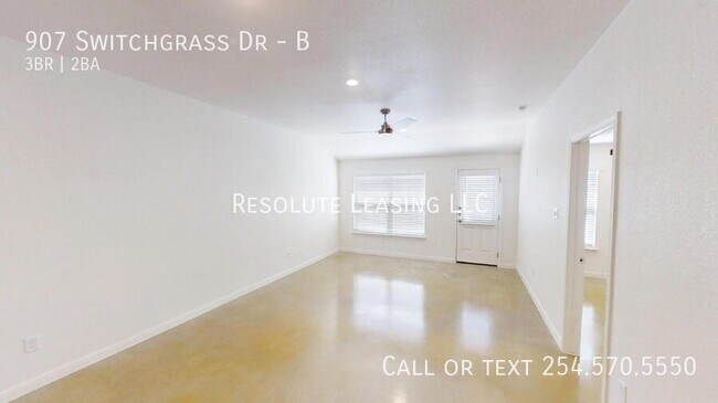 Building Photo - 907 Switchgrass Dr