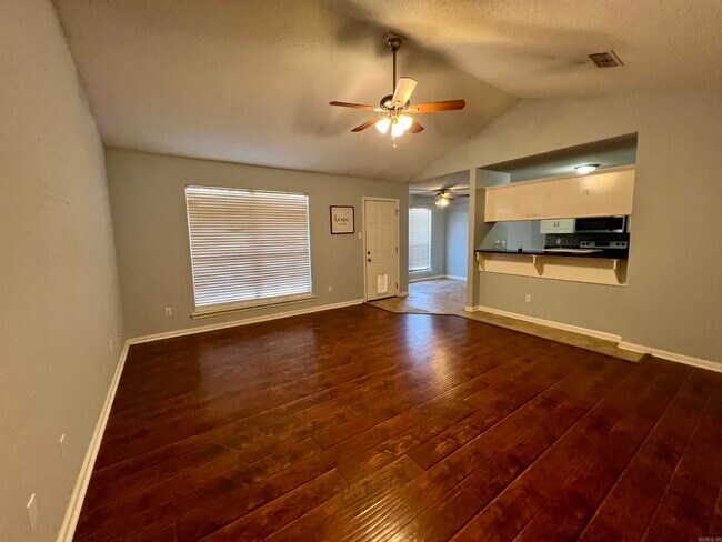 Building Photo - 16 Tacoma Dr