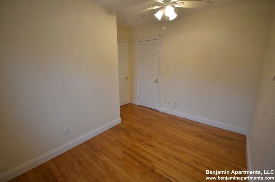 Building Photo - 172 Fuller St