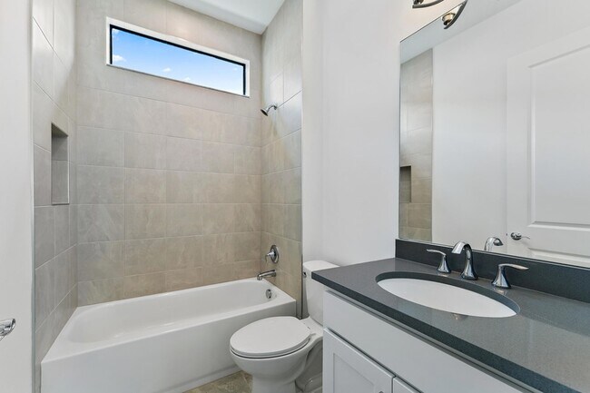 Building Photo - 9333 SW Pepoli Way