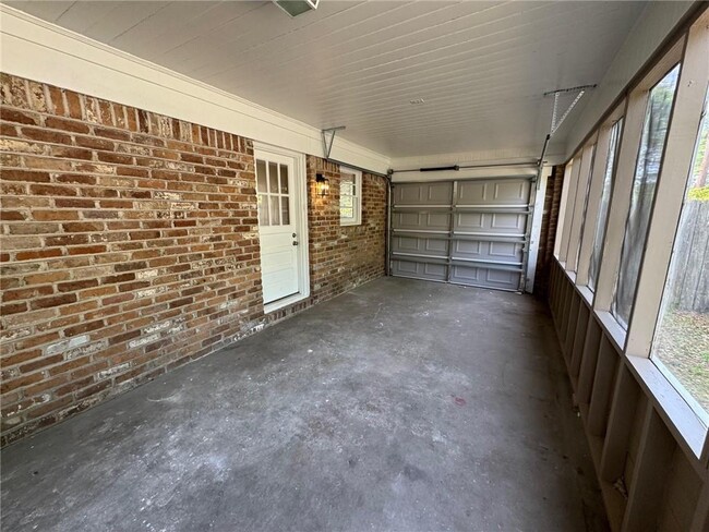 Building Photo - 2909 Halls Mill Rd