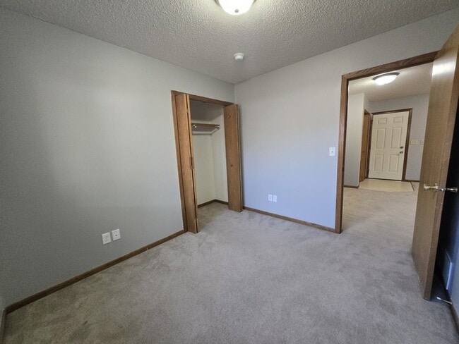 Building Photo - 5038 W Elm Ct