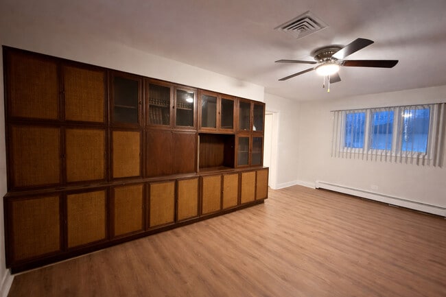 Building Photo - 2435 N 76th Ct