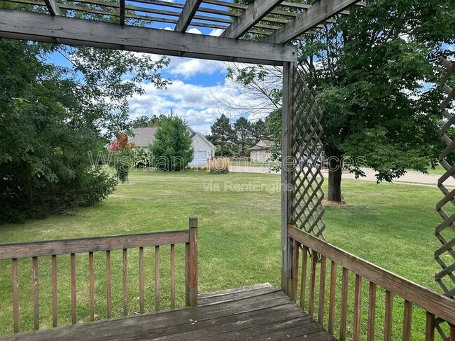 Building Photo - 948 Oakview Dr