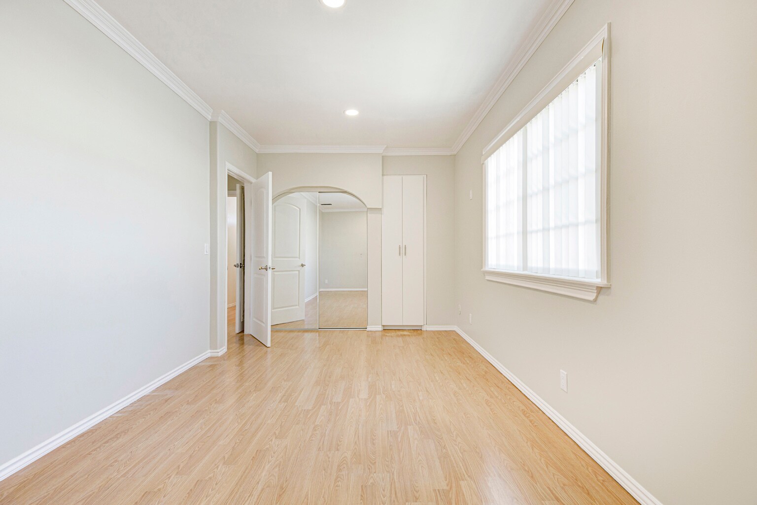 Building Photo - 6641 Agnes Ave
