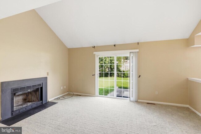 Building Photo - 251 N Caroline Pl