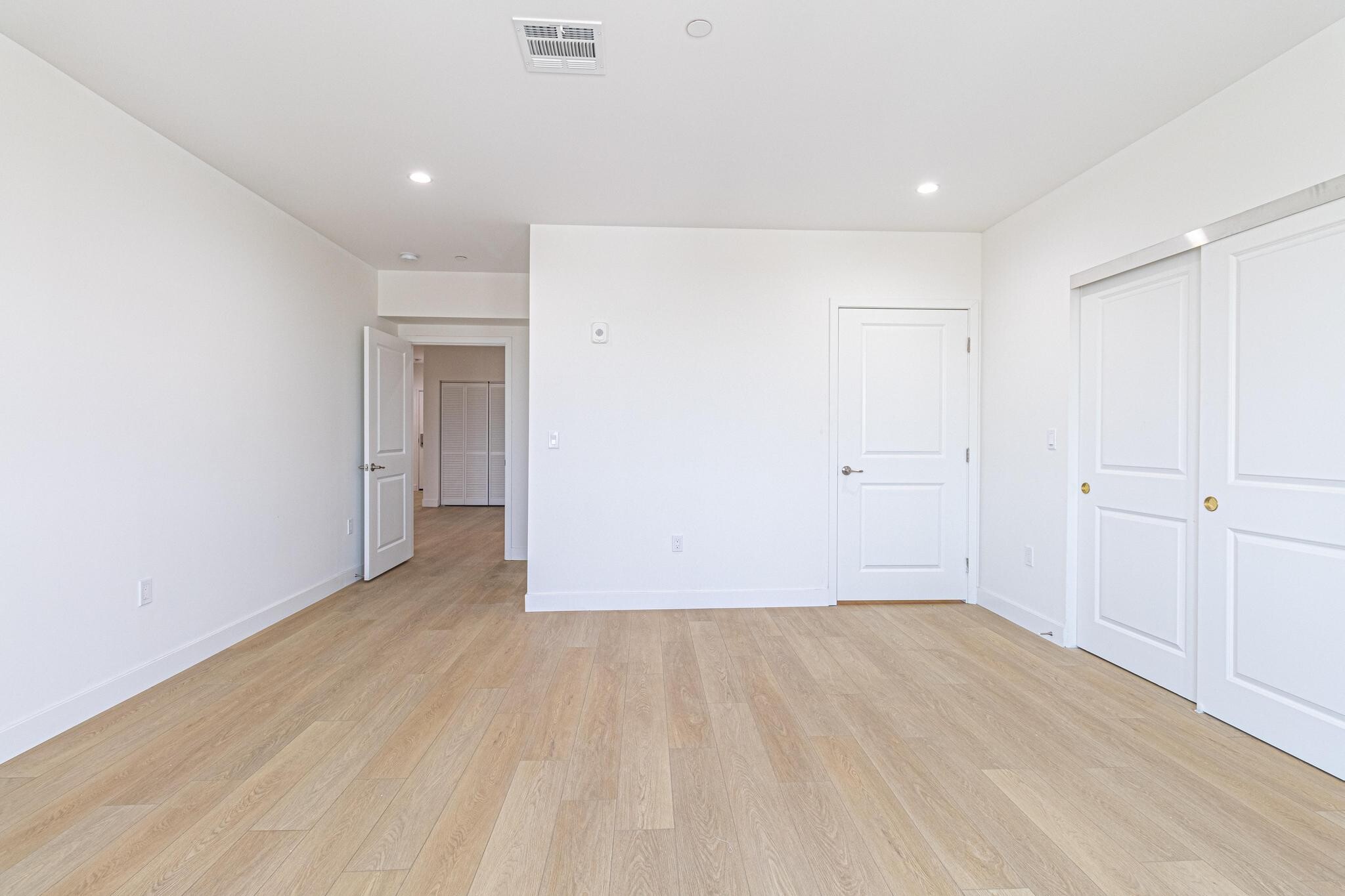 Building Photo - 3672 W Imperial Hwy