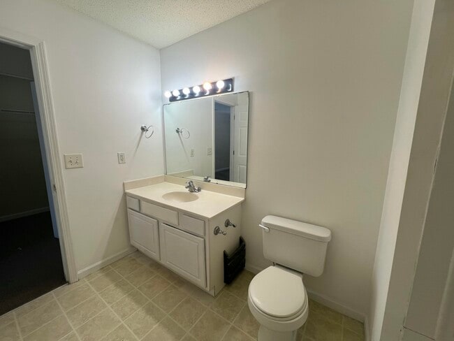 Building Photo - 1464 Ruger Dr