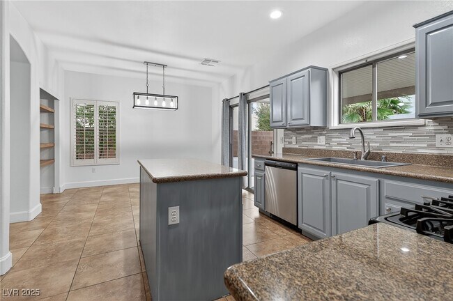 Building Photo - 133 Coronation Ave