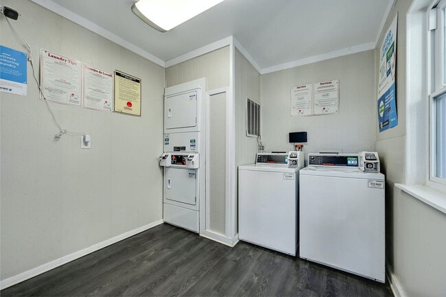 Building Photo - 6815 Great Northern Blvd