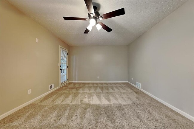 Building Photo - 2979 Marsh Ln SW