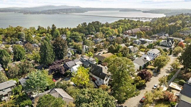 Building Photo - Welcome Home to Terrace View!