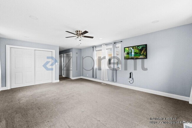 Building Photo - 965 W Ocean View Ave