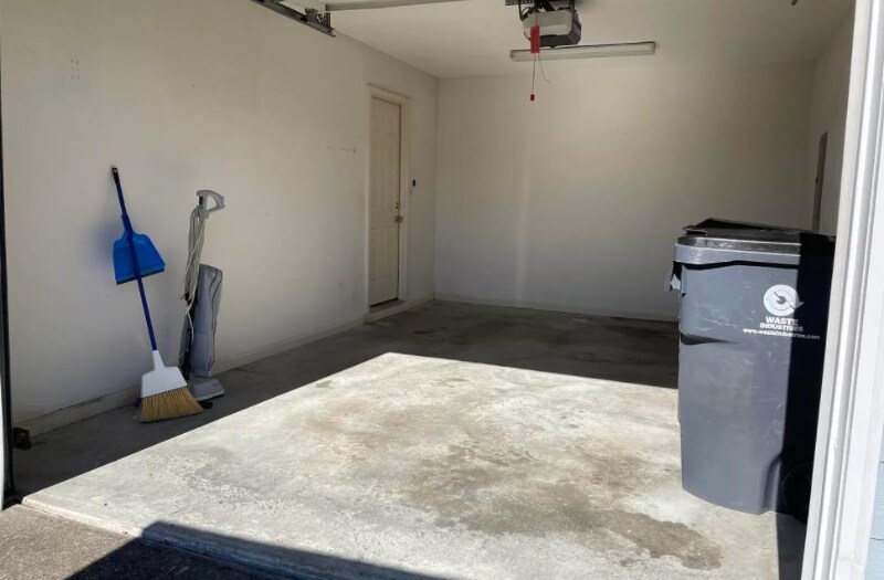 Building Photo - 701 Glenarthur Dr