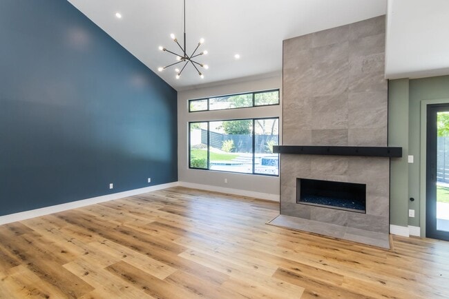 Building Photo - Hidden Jewel in Westlake Village