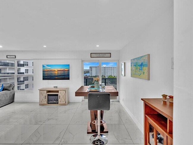 Building Photo - 5100 Dupont Blvd