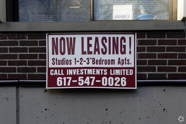 Building Photo - 77 Trowbridge St