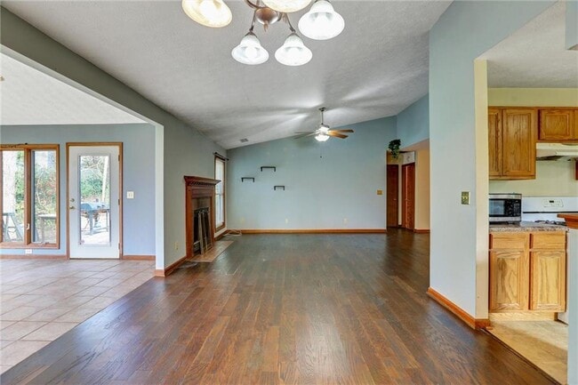 Building Photo - 1262 Bailing Dr