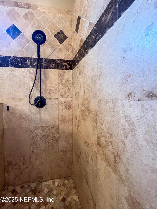 Building Photo - 1704 Tall Tree Dr E