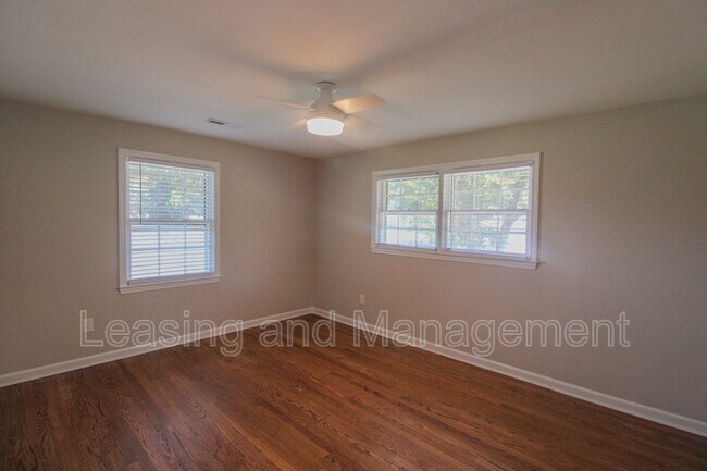 Building Photo - 2345 Wofford Rd