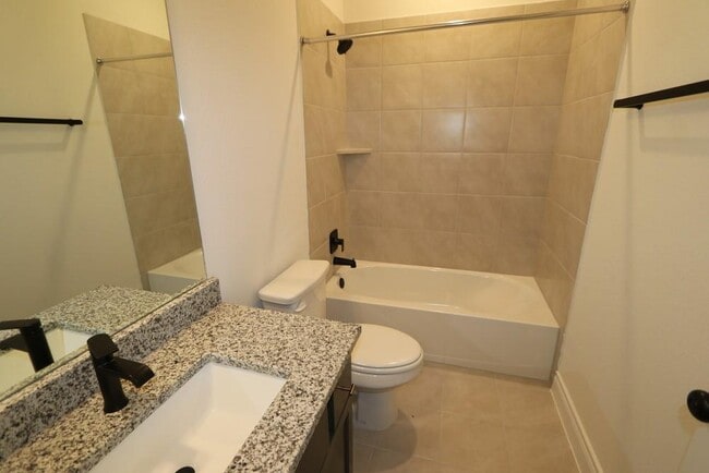 Building Photo - 109 White Magnolia Cv