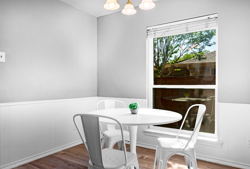 Building Photo - 1614 Woodcrest Ln