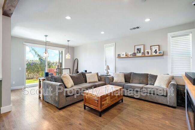 Building Photo - 38496 Windingwalk Dr