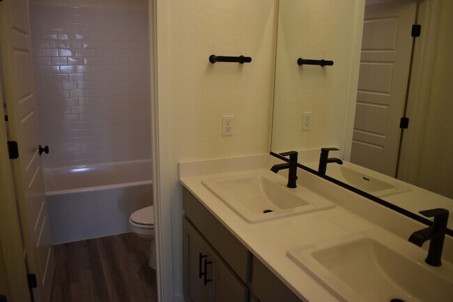 Building Photo - 4649 Jema Wy