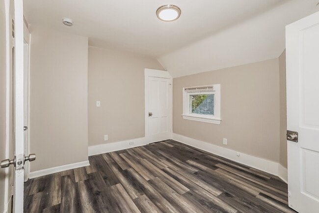 Building Photo - 15412 Ridpath Ave